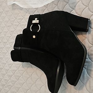 #191 Ladies ankle black boots size 35